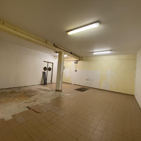  Annonces TOURNON : Local / Bureau | PONT-DE-L'ISERE (26600) | 140 m2 | 725 &euro; 