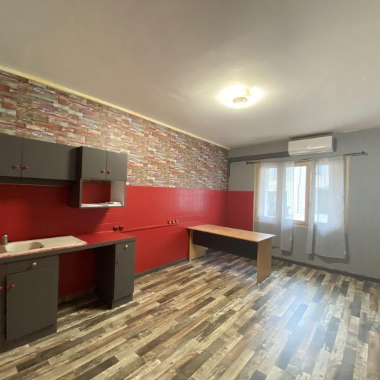  Annonces TOURNON : Local / Bureau | PONT-DE-L'ISERE (26600) | 140 m2 | 725 &euro; 