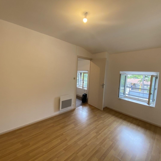  Annonces TOURNON : Appartement | SAINT-VALLIER (26240) | 48 m2 | 399 &euro; 