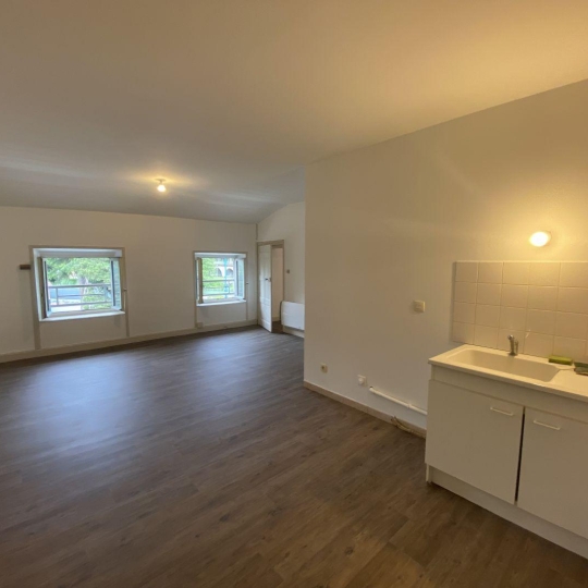  Annonces TOURNON : Appartement | SAINT-VALLIER (26240) | 48 m2 | 399 &euro; 