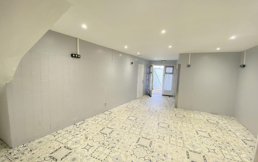 Annonces TOURNON : Local / Bureau | PONT-DE-L'ISERE (26600) | 140 m2 | 725 &euro; 