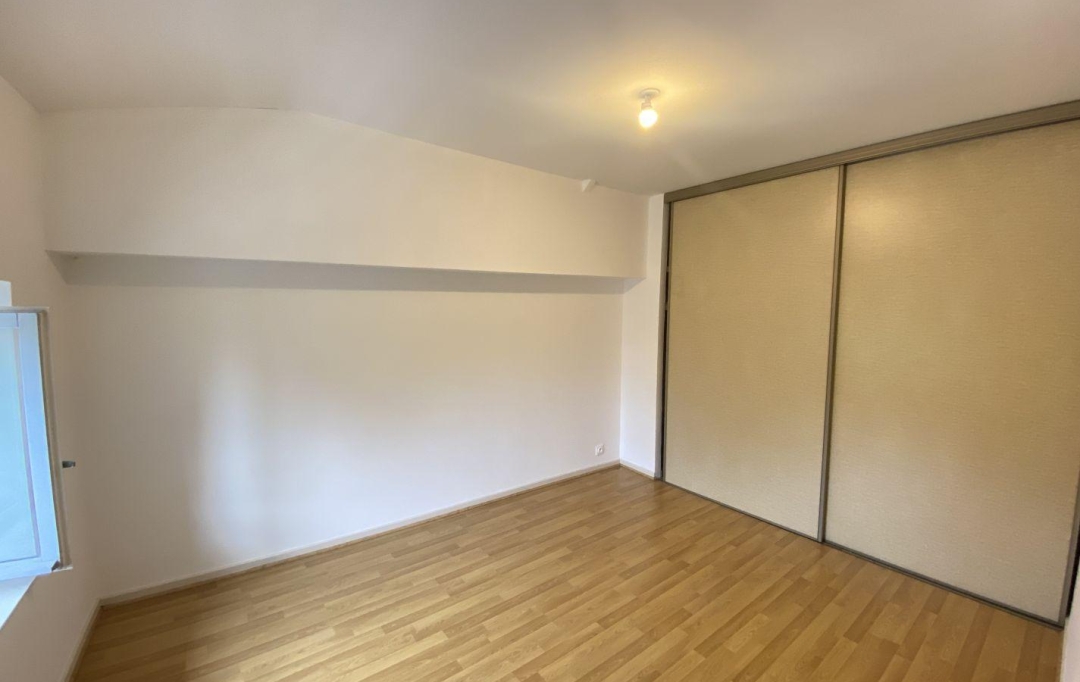 Annonces TOURNON : Appartement | SAINT-VALLIER (26240) | 48 m2 | 399 &euro; 