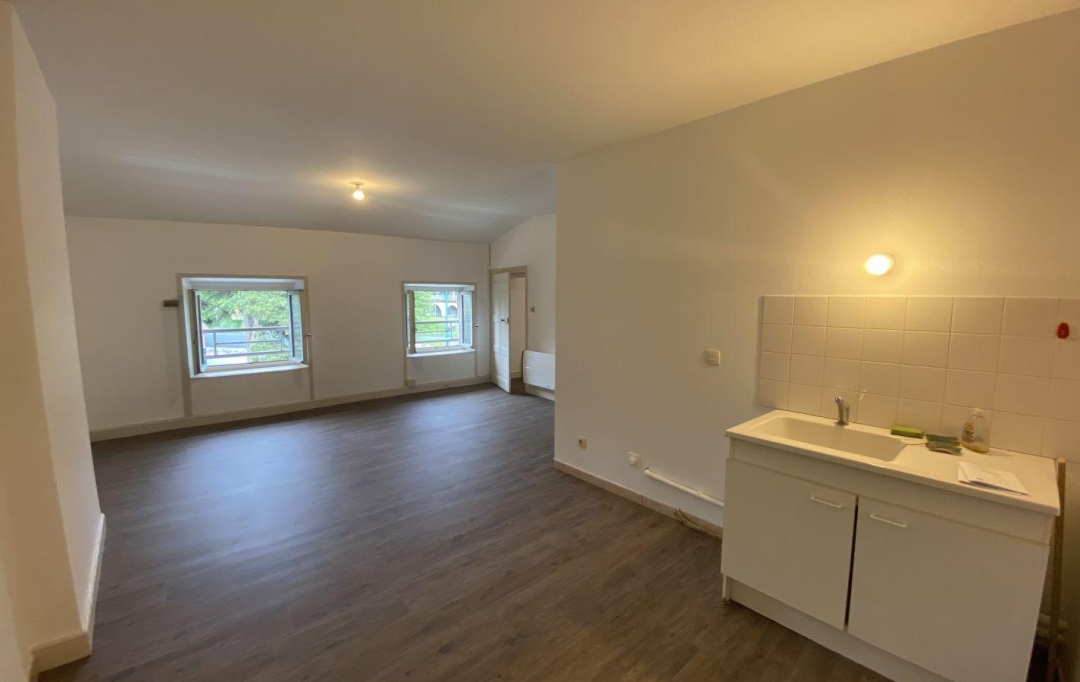 Annonces TOURNON : Appartement | SAINT-VALLIER (26240) | 48 m2 | 399 &euro; 