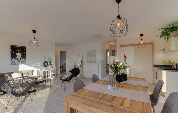 Maison   MAUVES  70 m2 229 500 € 